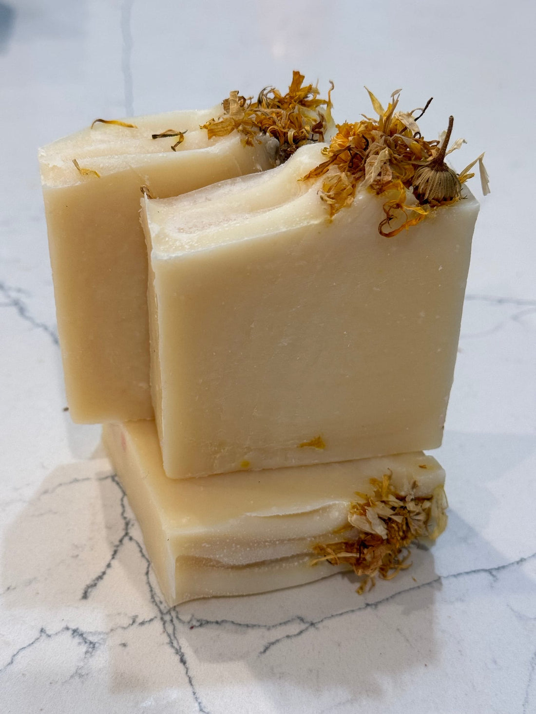 Crisp Cotton Milk Luxury Bar With Lavendar